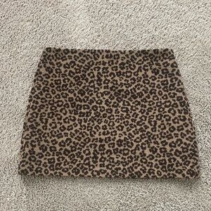 🐆 LOFT Faux Fur Leopard Print Mini Skirt 🐆